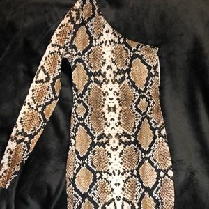 Prettylittlething one sleeve snakeskin bodycon